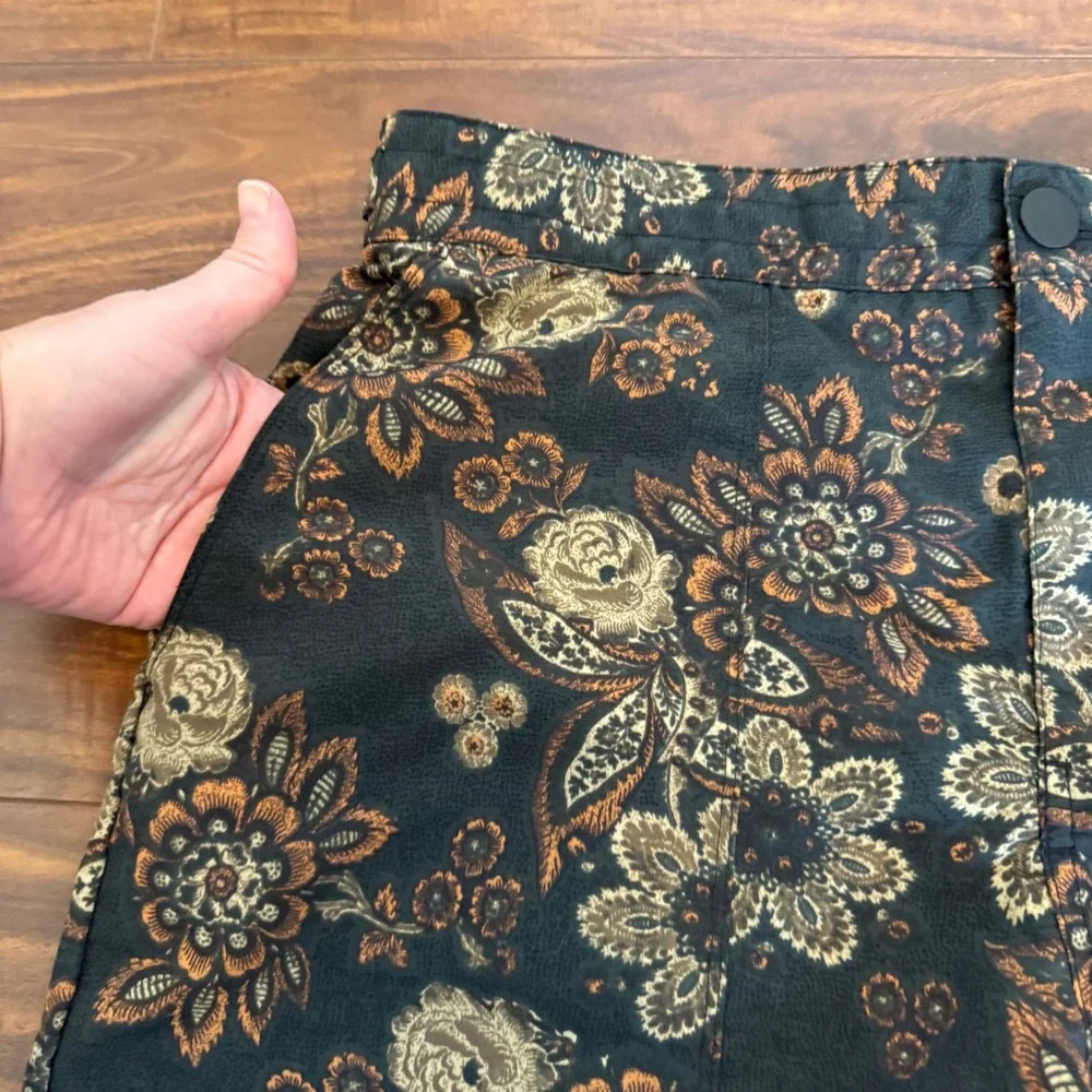 Hurley Men's Floral Hybrid Walkshorts Size 32‎ Black Baroque Surf Retro Style